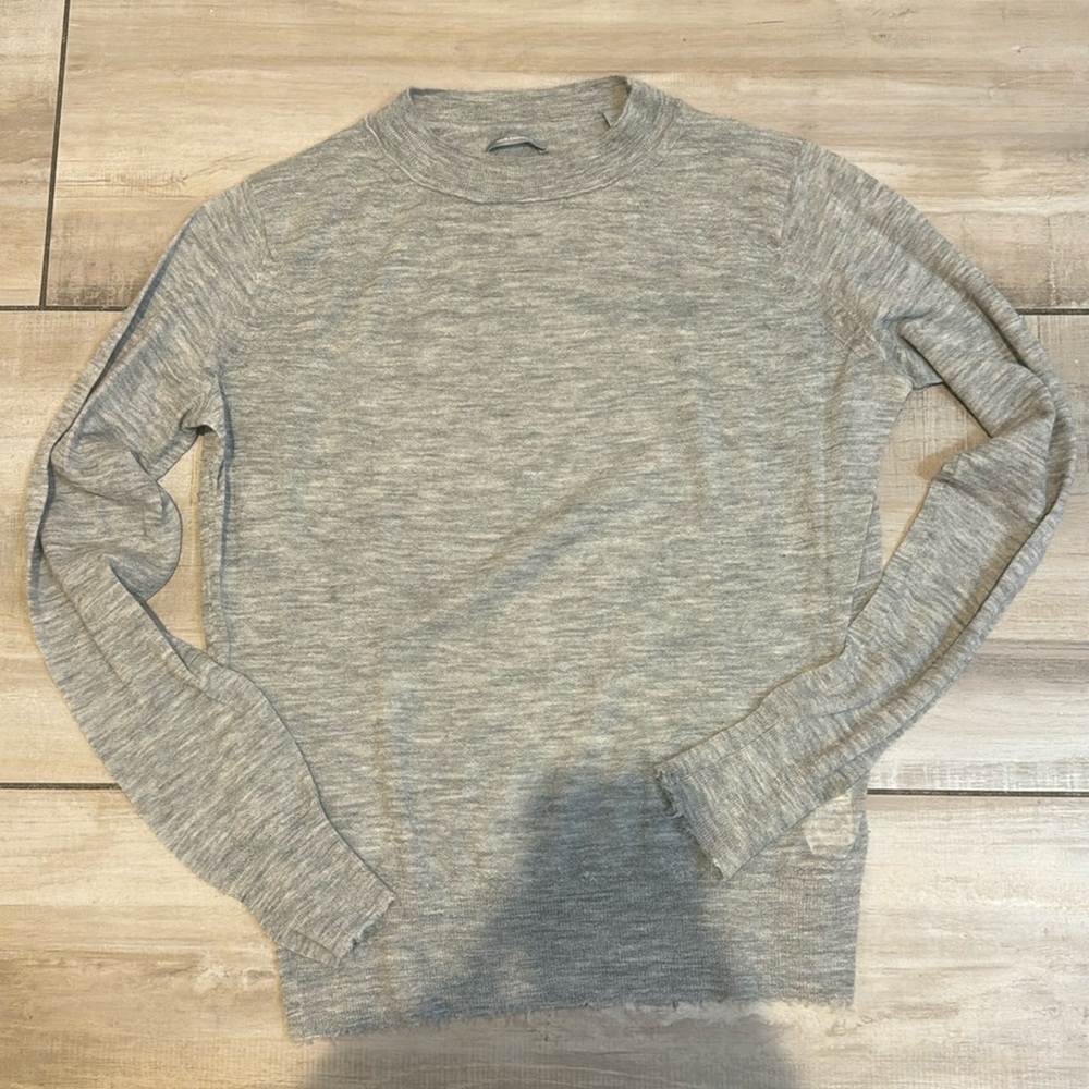 Vince grey cashmere sweater - tissue thin